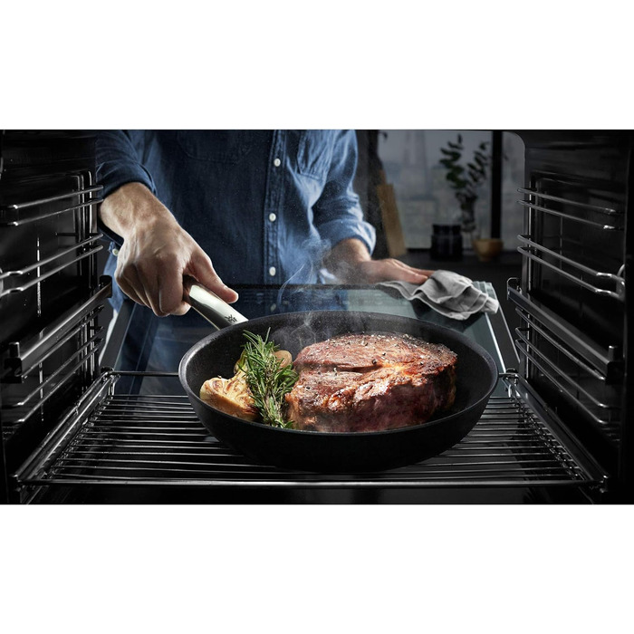 Сковорода для стейків WMF Steak Profi 28 см, індукційна, багатошарова, з антипригарним покриттям, швидкий нагрів, для гриля та смаження м'яса