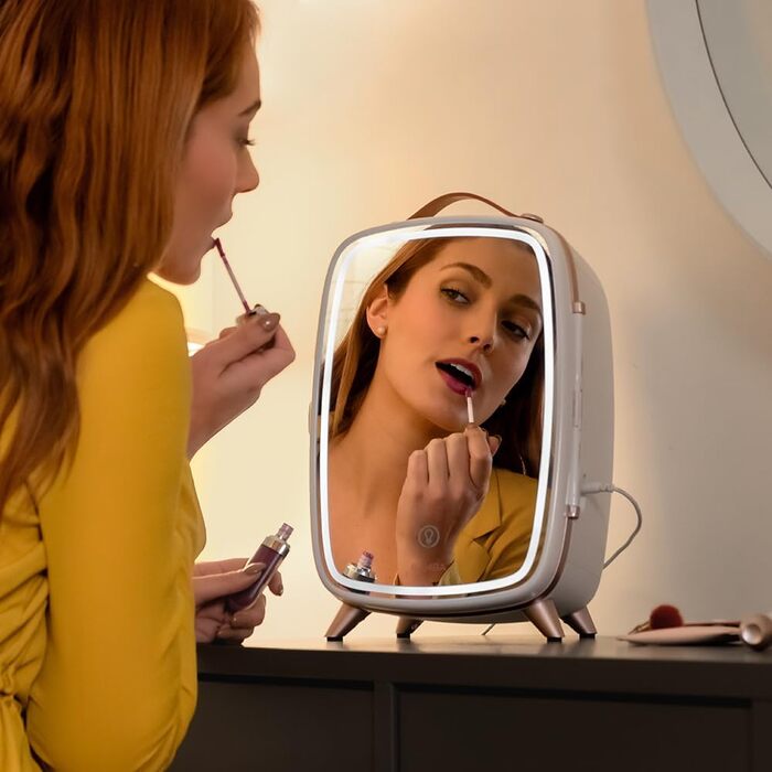 Міні-холодильник для косметики Cecotec Bamba CoolingBeauty 6000 Mirror, 6 л, дзеркало, LED-підсвічування, охолодження до 10°C