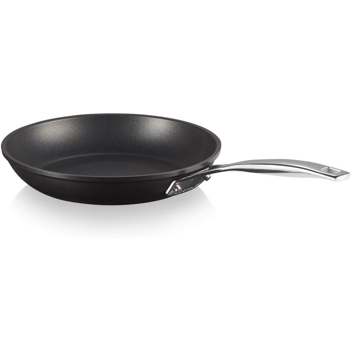 Сковорода Le Creuset антипригарна алюмінієва, 28 см, для всіх типів плит, включно з індукцією, антрацит/срібло