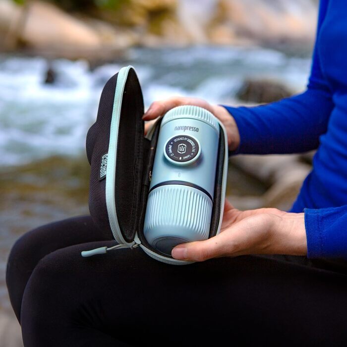 WACACO Nanopresso: портативна кавомашина еспресо, S-чохол, оновлена версія Minipresso, ручна кавомашина для подорожей (80 мл, колір арктичний блакитний)