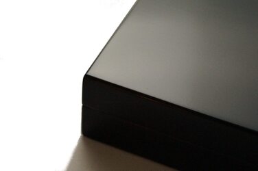 Міні-хумідор GERMANUS чорний з кедровим деревом, комплект із буклетом GERMANUS Humidor Brevier