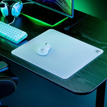Скляний ігровий килимок для миші Razer Atlas Premium (загартоване скло, мікротравлена поверхня, білий, 450 x 400 x 5 мм)