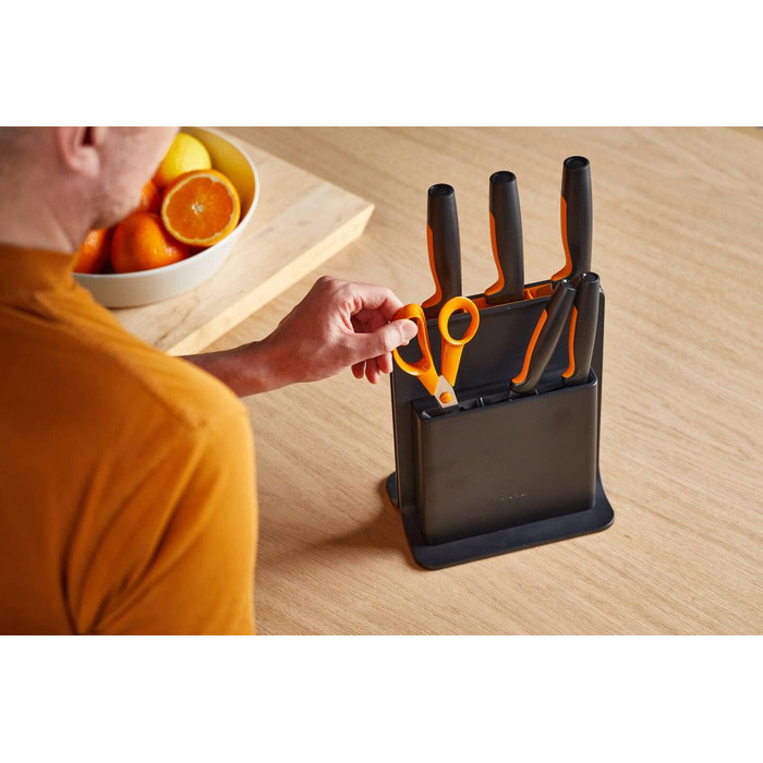 Набір кухонних ножів Fiskars Functional Form з підставкою (5 ножів), чорний пластик