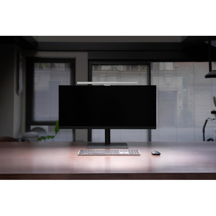 BenQ ScreenBar Pro LED лампа для монітора – безвідблисккове світло, автоматичне вмикання/вимикання, універсальна клямка, надширока підсвітка, регульована колірна температура та яскравість, автоматичне регулювання яскравості, чорний (сріблястий)