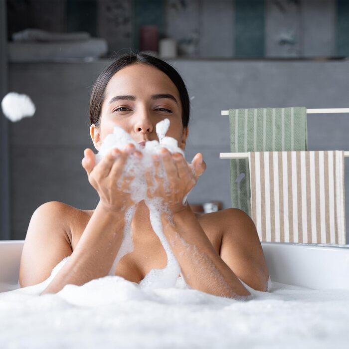 Підлоговий тримач для рушників Relaxdays, 2 планки, дерево та метал, білий/натуральний, для ванної та кухні