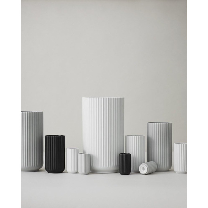 Ваза Lyngby Porcelæn H20.5 см, біла – класичний данський дизайн