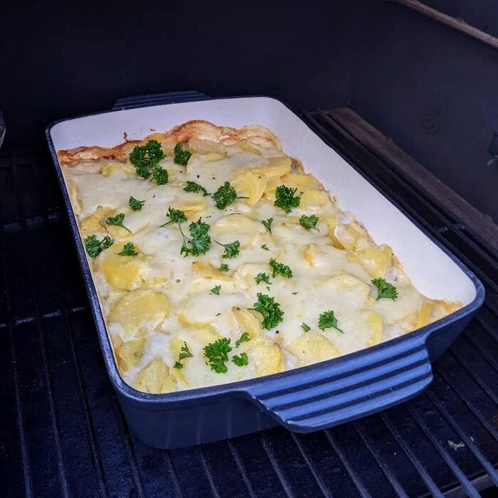 Прямокутна жароміцна форма для запікання Mahlzeit 3,8 л, емальоване чавунне деко Blue Berry для лазаньї та м'яса