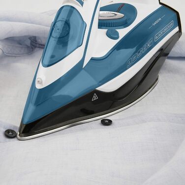 Парова праска BLACK+DECKER BXIR2402E, 2400 Вт, 370 мл, пластик, синя/зелена