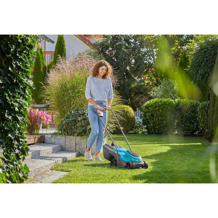 Акумуляторний газонокосарка Gardena EasyMax 30/18V Ready-to-Use Set, ширина косіння 30 см, Power for All-акумулятор, компактна та маневрена, для малих садів
