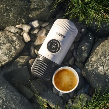 WACACO Nanopresso: портативна кавомашина еспресо, з чохлом S, чорний (80 мл)