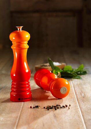 Перцемолка Le Creuset Flint з керамічним механізмом, ABS-пластик, колір вишневий (Ofenrot), 6.2 x 20.8 см