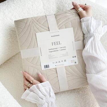 Покривало ROOM99 Feel Elegante велюрове кремове 200x220 см – універсальна стьобана накидка на ліжко чи диван, стильний декор, преміум-якість
