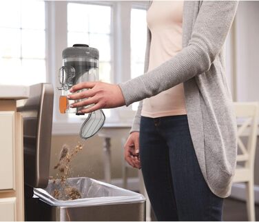 Акумуляторний пилосос BLACK+DECKER 4в1 18В 2.0Аг, безмішковий, для підлоги та ручний, з електрощіткою, бездротовий, комплект з насадкою для щілин, акумулятором, зарядним пристроєм і настінним кріпленням, Titanium/Orange
