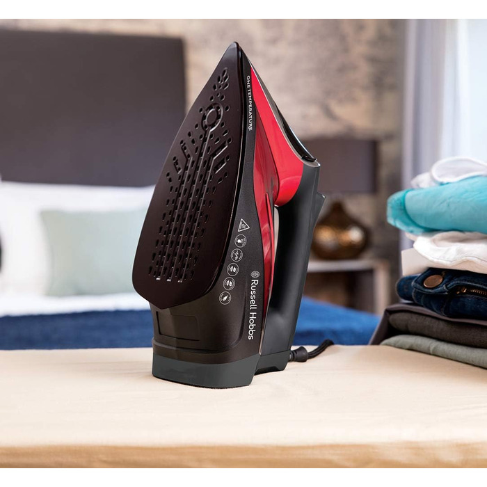Праска парова Russell Hobbs 25090-56 з кераміко-турмаліновою підошвою, 2600 Вт, функція самоочищення, антикальк, регульована температура для всіх тканин