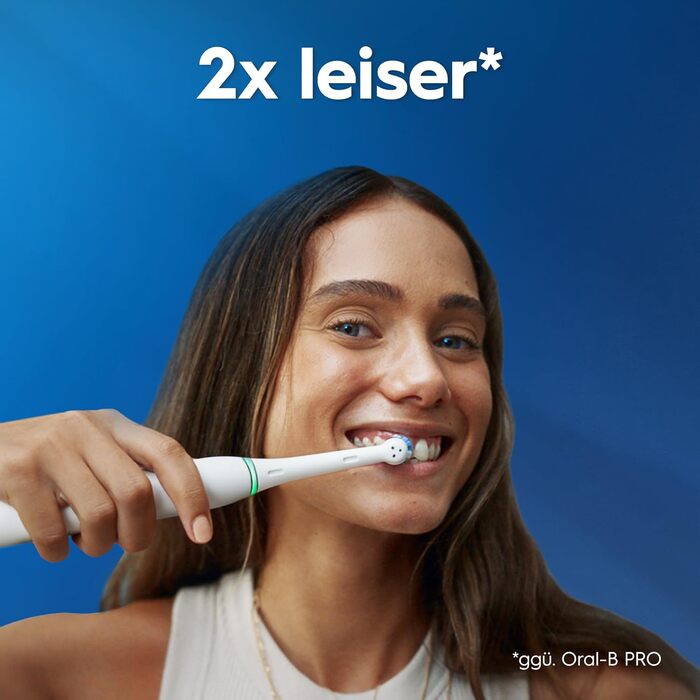 Електрична зубна щітка Oral-B iO Series 3, світло-блакитна (Ice Blue), 1 щітка + 3 смінні насадки