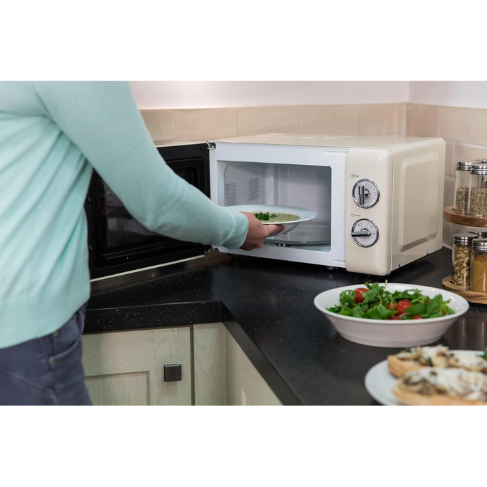 Мікрохвильова піч Russell Hobbs RHRETMM705C, 17 л, 700 Вт, ретро стиль, кремова, 5 режимів потужності, таймер, функція розморожування, легке очищення