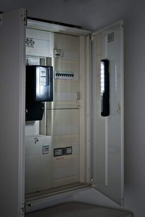 Акумуляторний LED ліхтар Brennenstuhl HL 300 AD з динамо, USB, 300+90 люмен, магніт, гачок, до 9 годин роботи, для кемпінгу та роботи