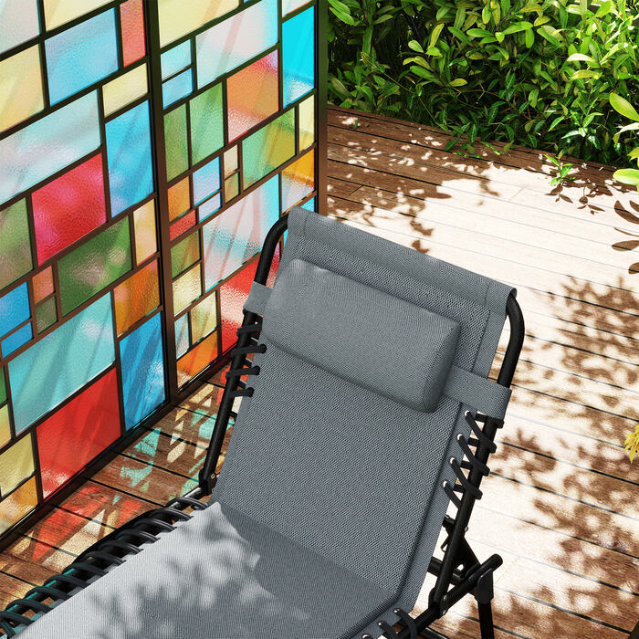 Складний садовий шезлонг Outsunny Sun Lounger з бічною сумкою-подушкою, м'який шезлонг з регульованою спинкою в 5 напрямках, стійкий до погодних умов шезлонг з навантаженням до 120 кг, для садового пляжу темно-сірий