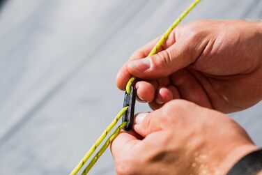 Намет Coleman Darwin 3 – легкий купольний кемпінговий намет для 2-4 осіб, водонепроникний, з пришитою підлогою, для туризму та походів, сірий