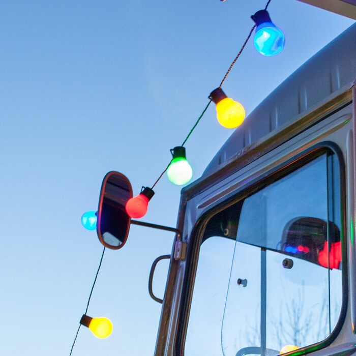 Світлодіодна гірлянда 30 LED різнокольорова, кульки, для вулиці та дому, з вилкою, для декору саду, балкона, святкова
